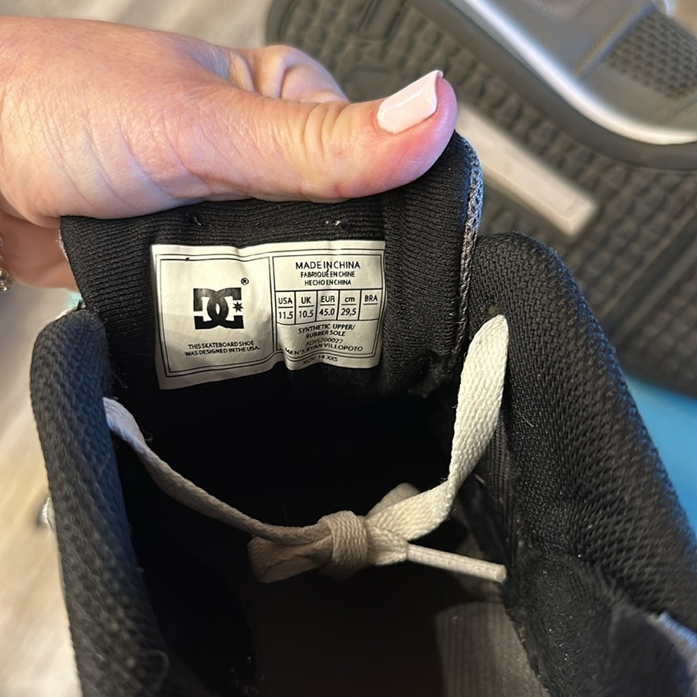 DC men’s Ryan Villopoto skate shoe outdoor sports grey, black, white suede 11.5 - Picture 7 of 14